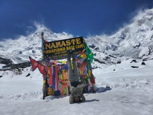 Comparing Two Iconic Himalayan Treks: Annapurna vs. Everest Base Camp