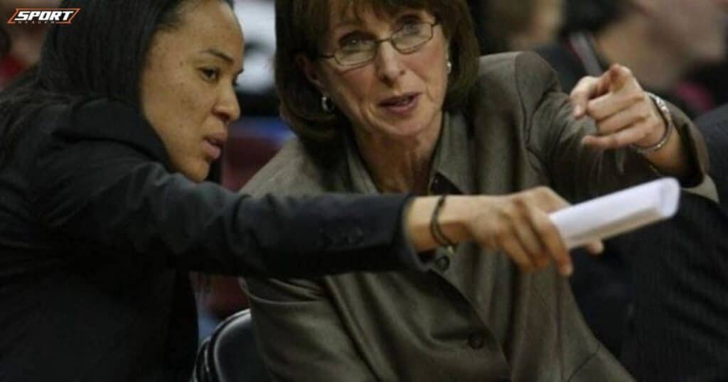 Dawn Staley Wife Know About South Carolina Coach Special Bond With Lisa Boyer